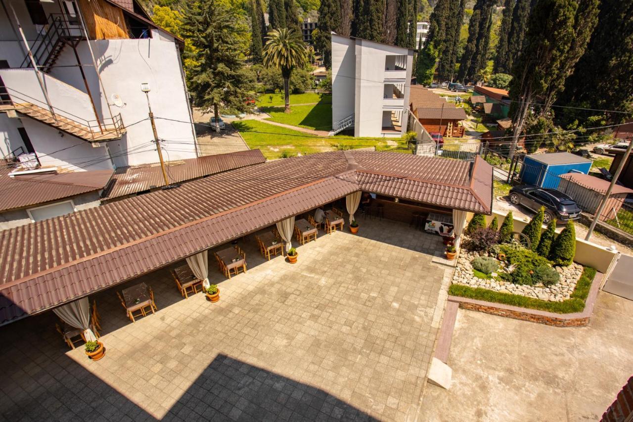 Hotel Nikopoli On Vodopadnaya 21А New Athos Exterior photo